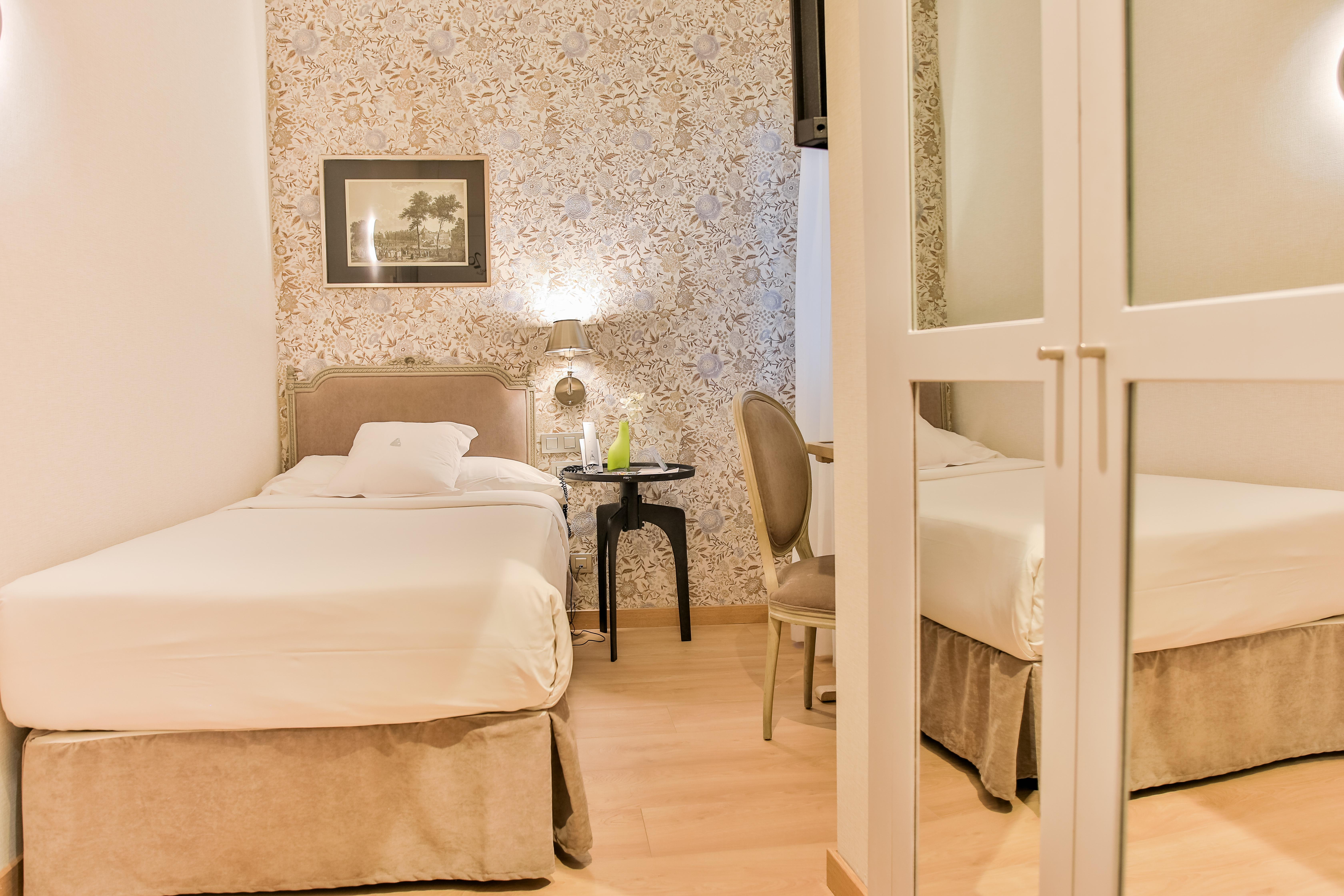 Hotel Meninas - Boutique Opera Мадрид Екстер'єр фото